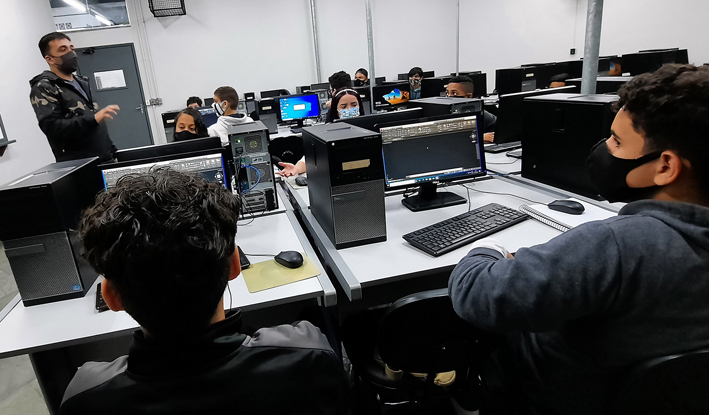 jovens profissionais.jpg