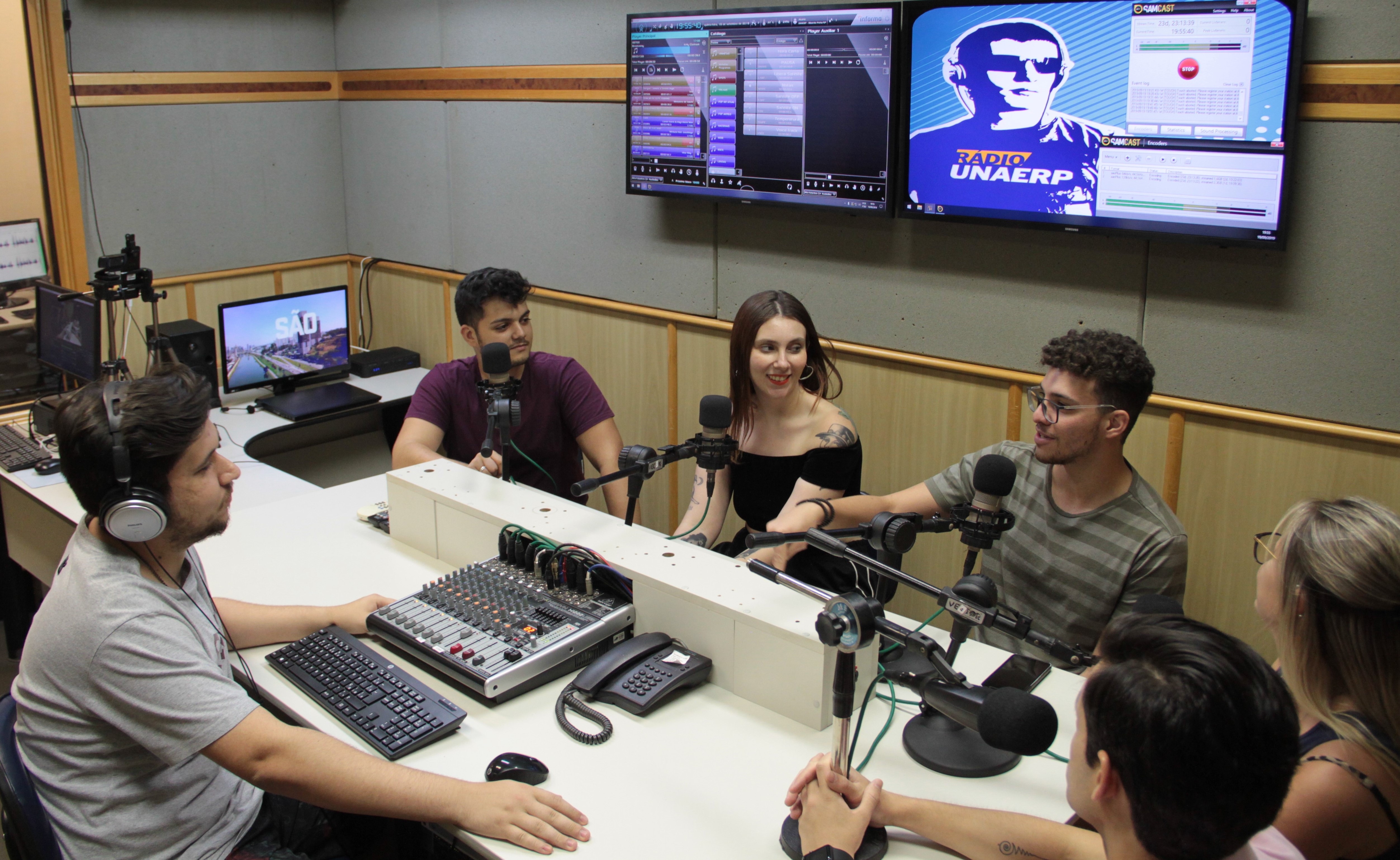 Programas da Rádio Unaerp Online prestam serviços de jornalismo público a internautas.JPG